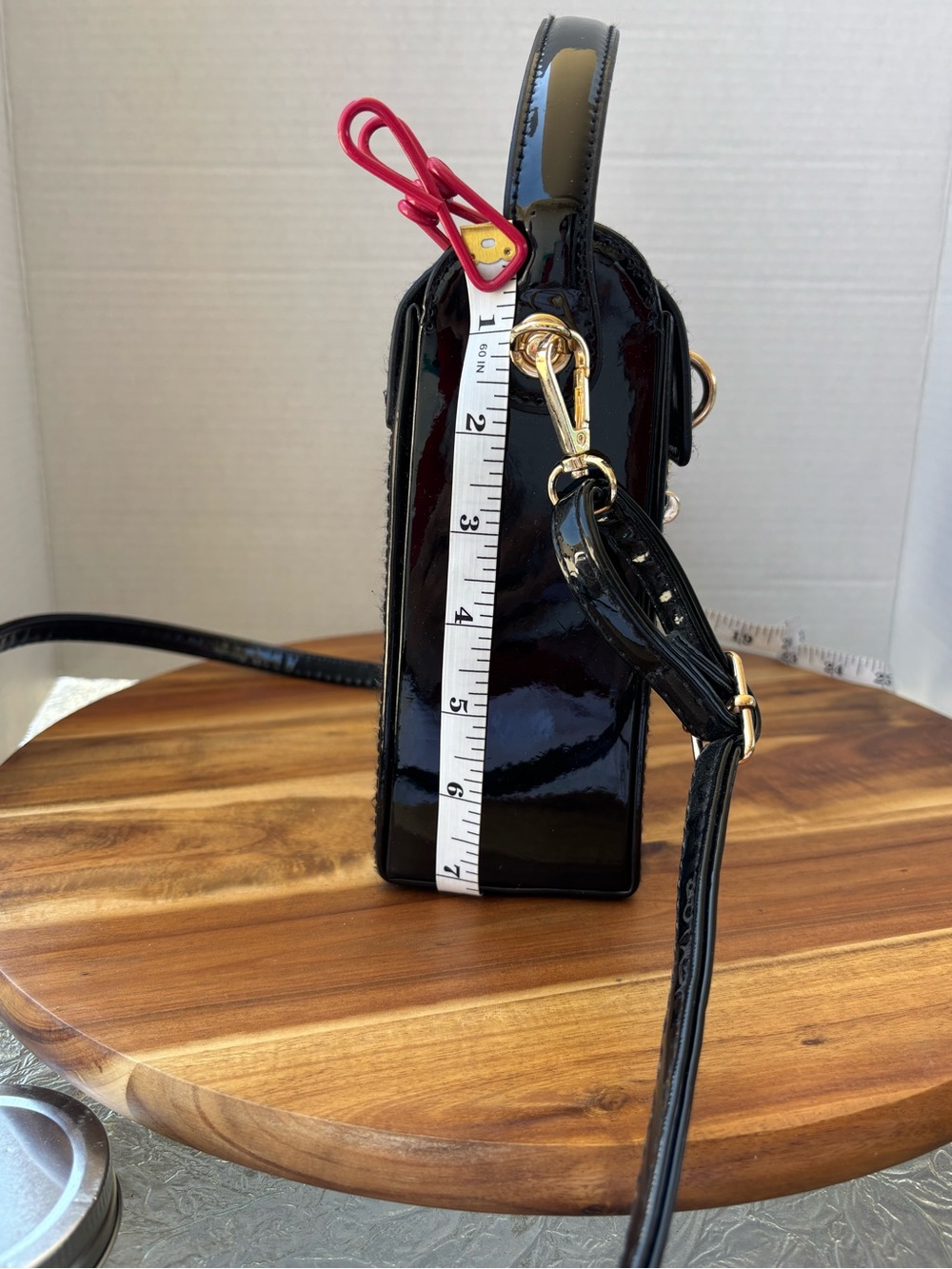 1950’s Style Black box purse with Gold Hardware - Picture 4 of 8